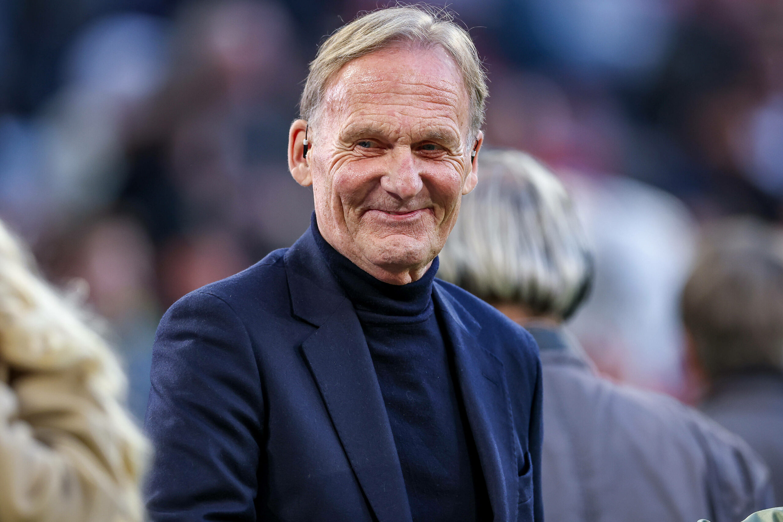 Hans-Joachim Watzke lächelt.