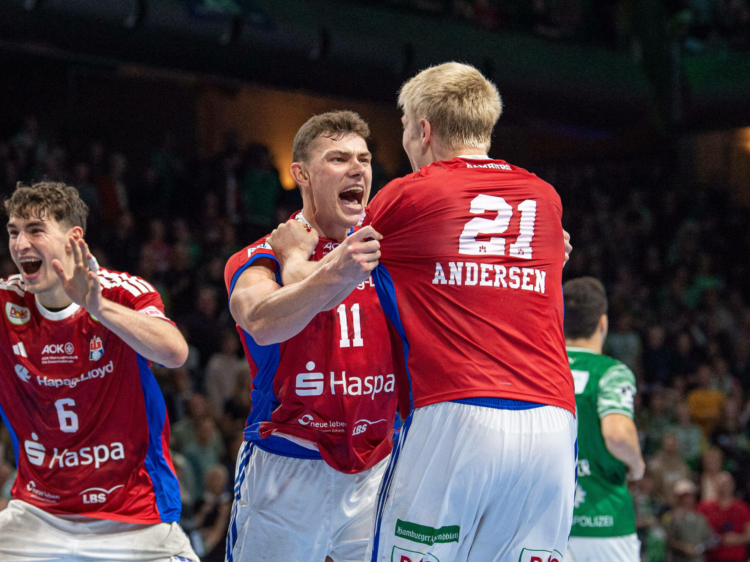 Furios: Beim sensationellen 39:38-Sieg gegen Meister Berlin warf Nicolaj Jørgensen (l.) neun Tore, Frederik Bo Andersen sieben.