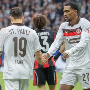 Martijn Kaars und Andréas Hountondji in Frankfurt