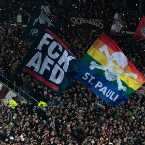 St. Pauli-Fans auf der Gegengerade Millerntor