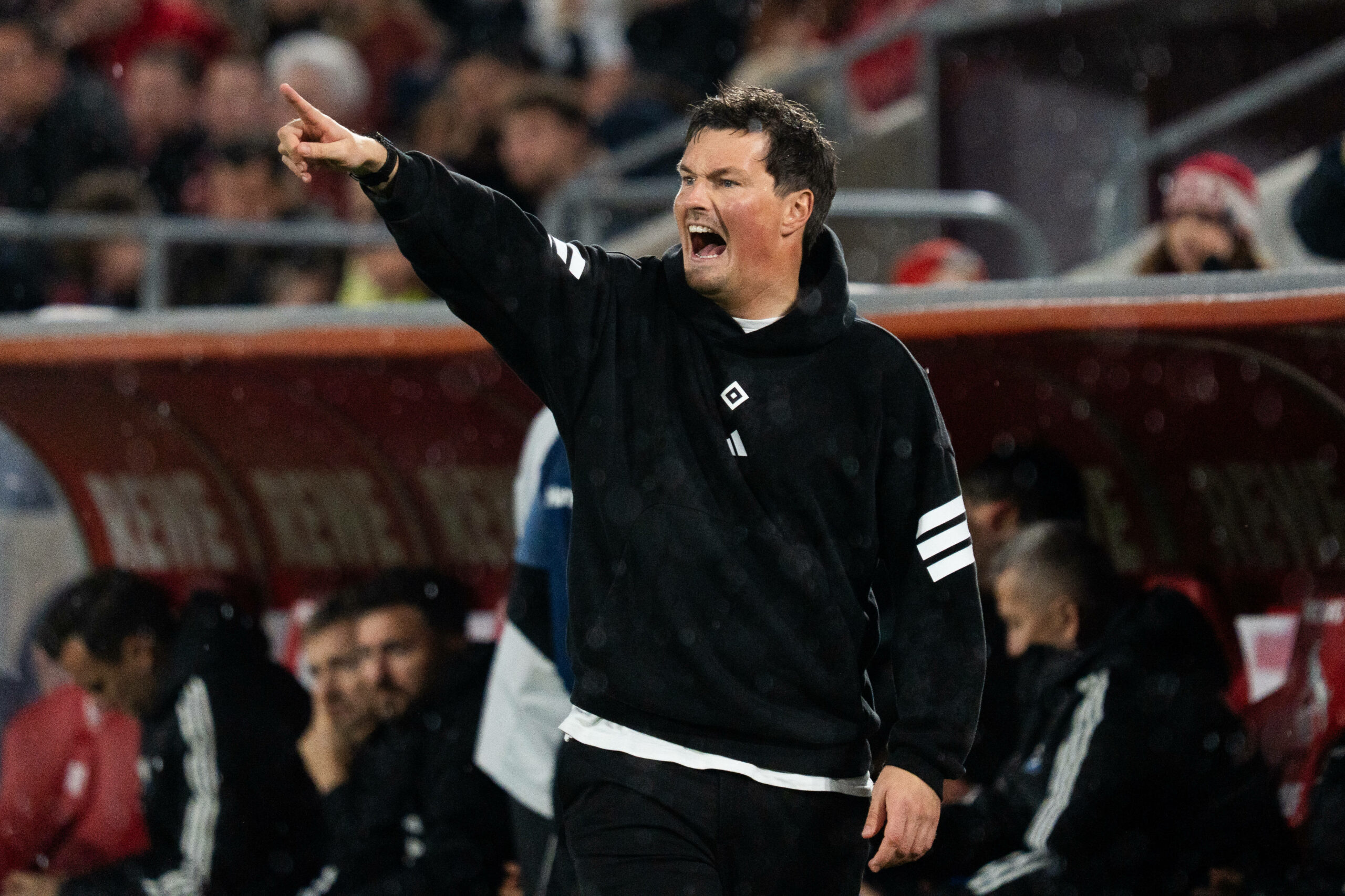 HSV-Trainer Merlin Polzin muss seine Startelf umbauen.