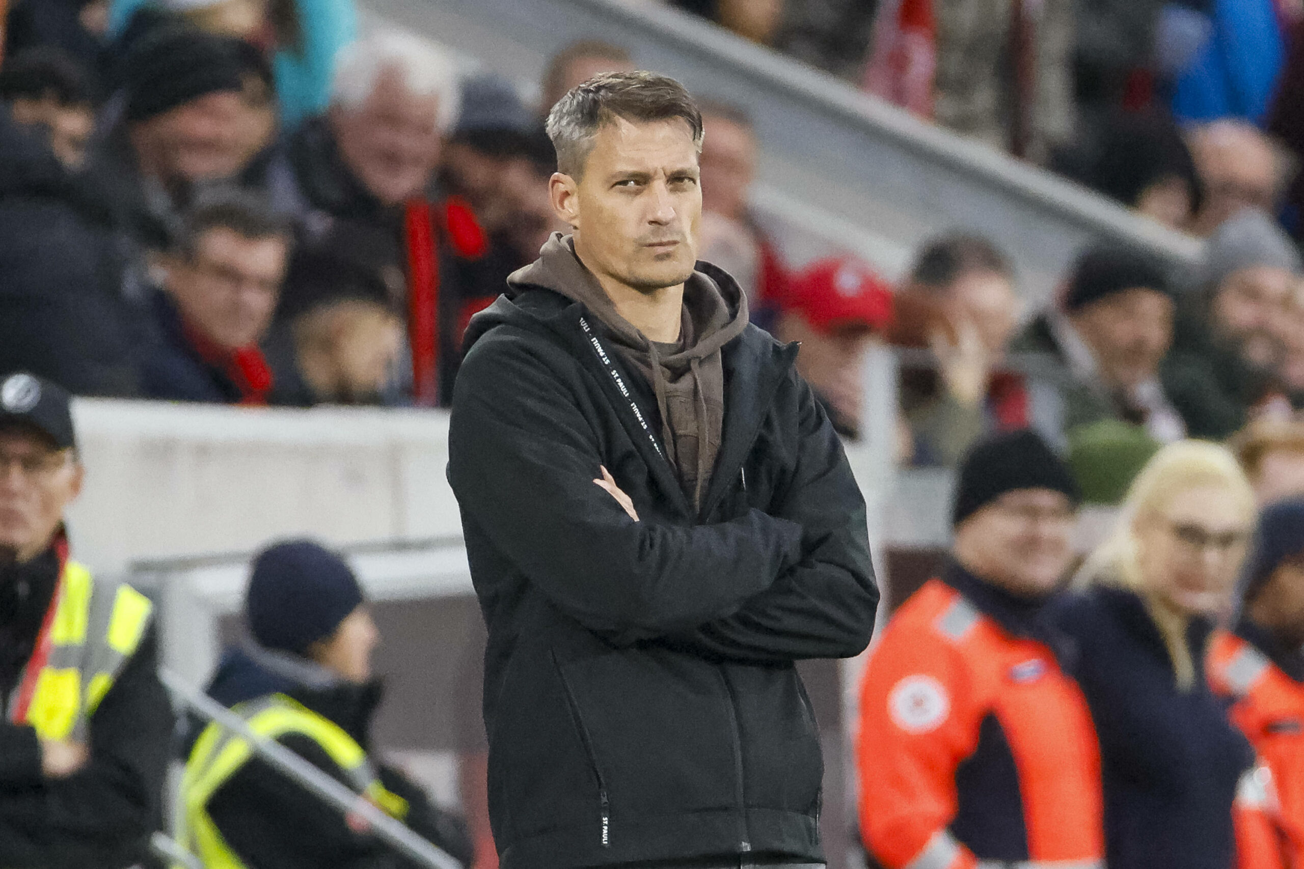 Alexander Blessin in Freiburg mit nachdenklicher Mine