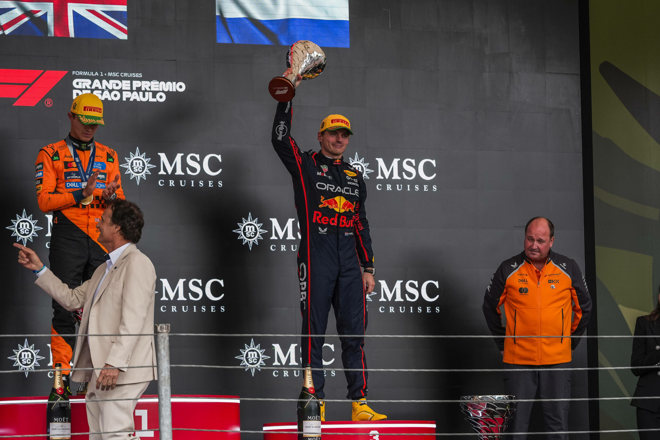 Max Verstappen jubelte in Brasilien über Platz drei, Lando Norris über den Sieg.