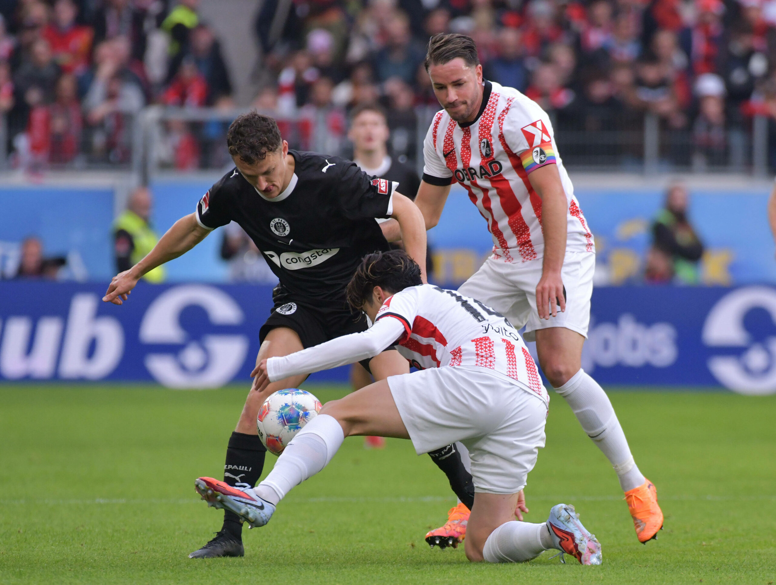 Kaars versucht sich gegen Suzuki durchzusetzen