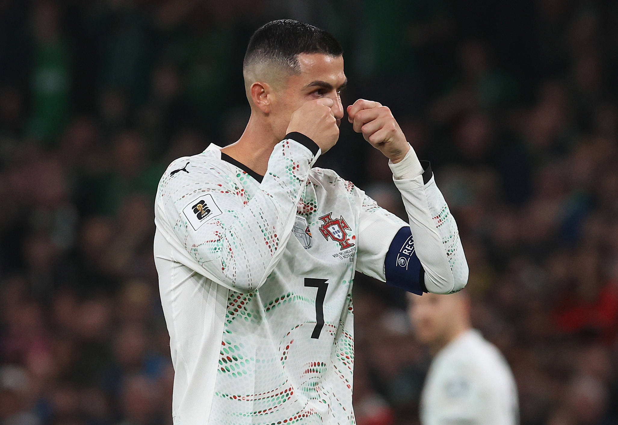 Cristiano Ronaldo macht eine „Heul-Geste“