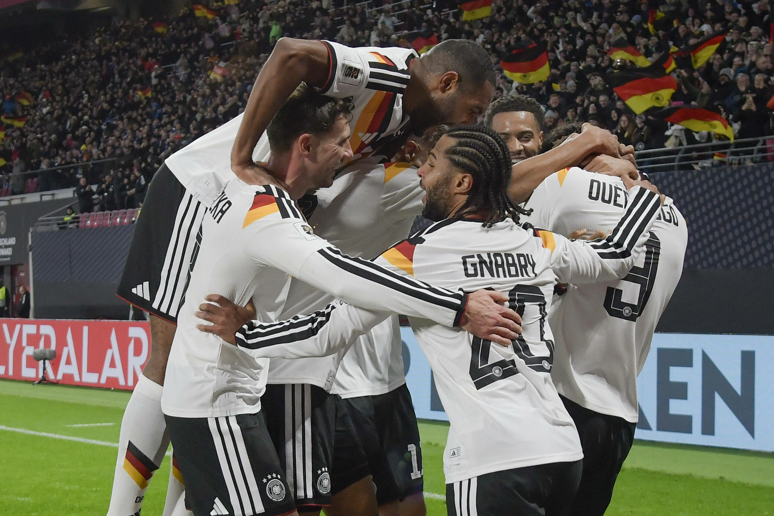 Deutschland jubelt über ein Tor in der WM-Qualifikation