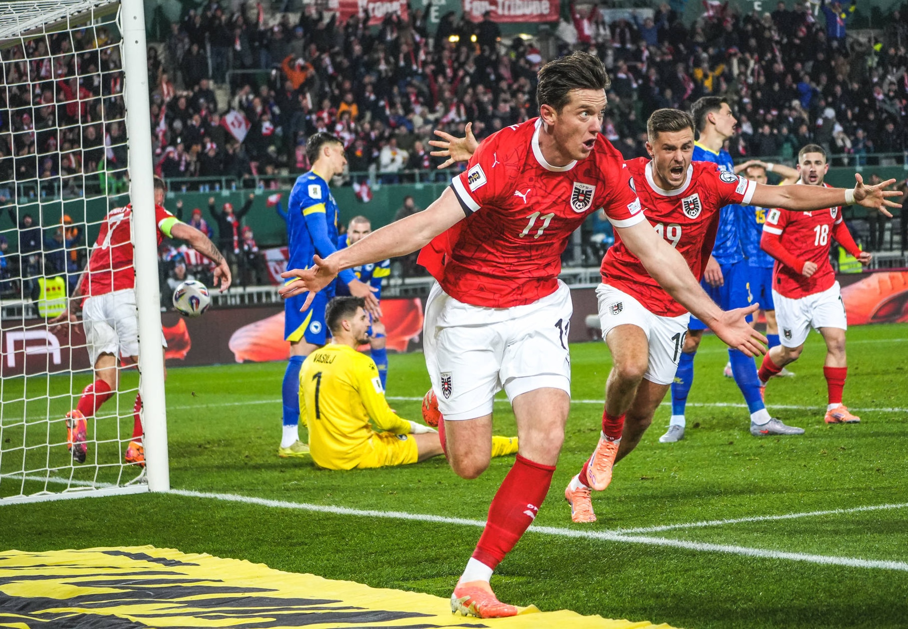 Michael Gregoritsch jubelt nach seinem Tor zum 1:1 gegen Bosnien