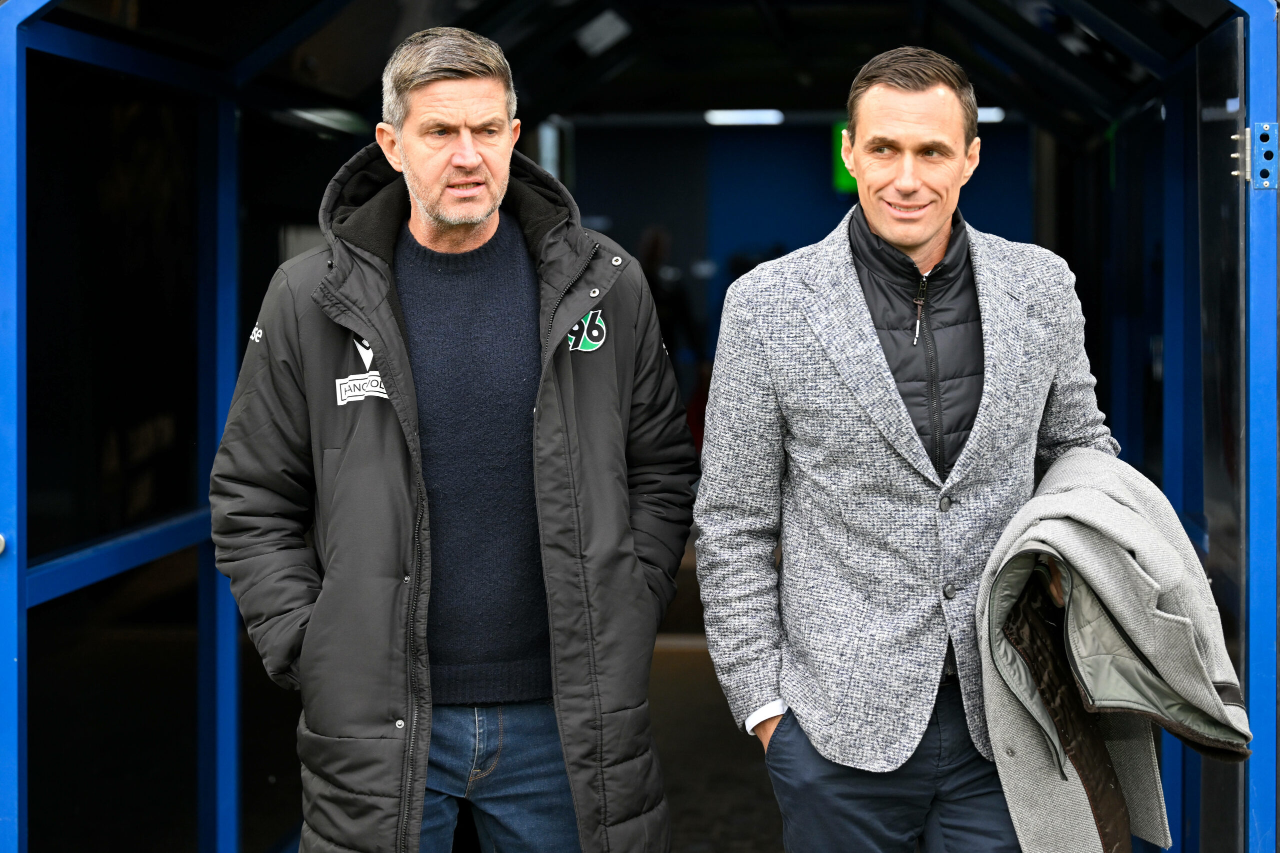 Hannover 96 Sportdirektor Ralf Becker (l.) und Geschäftsführer Marcus Mann (r.)