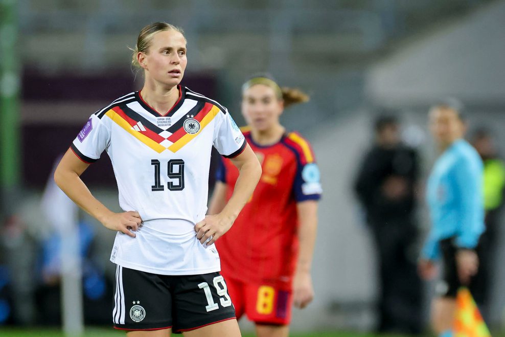 Klara Bühl schaut frustriert