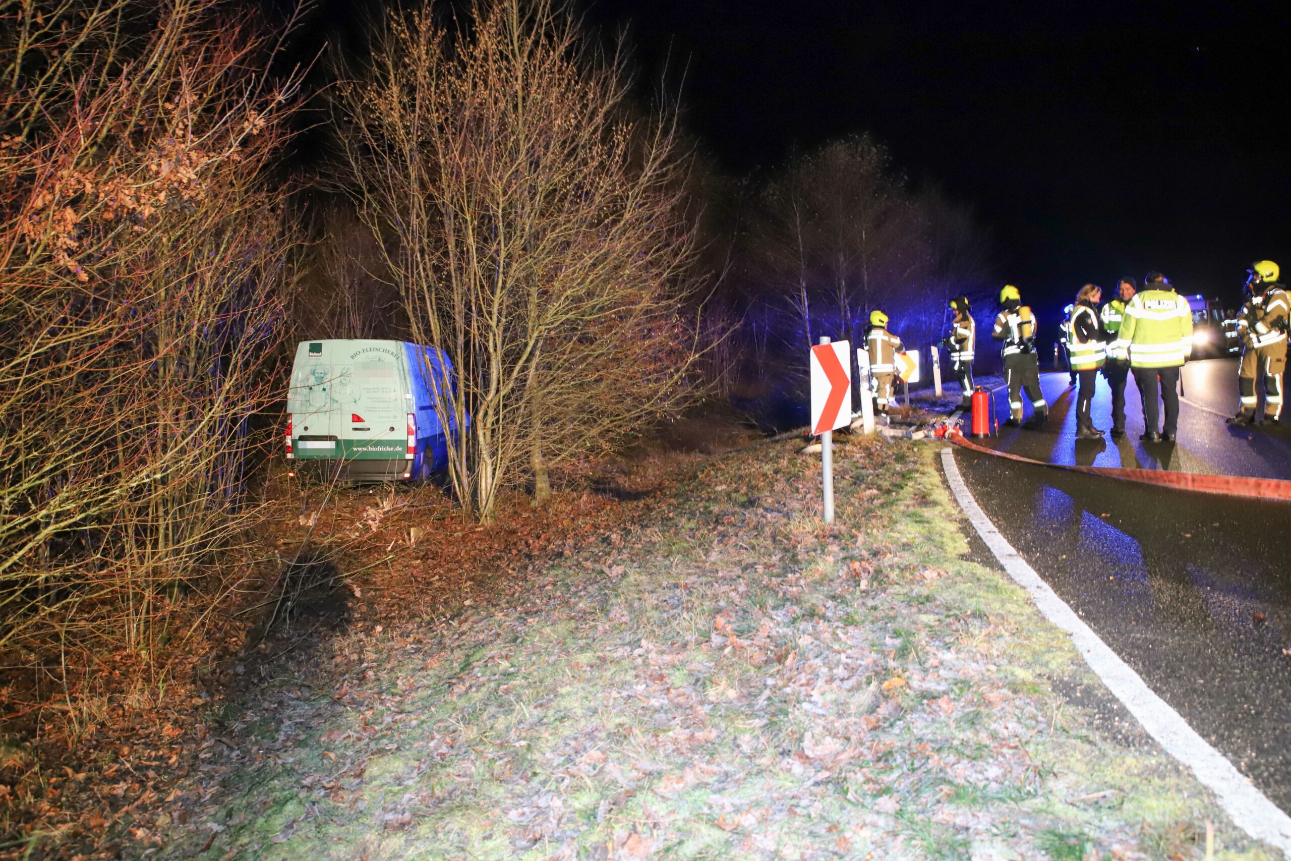 Betrunkener Bio-Bauer kommt von Straße ab – Großeinsatz
