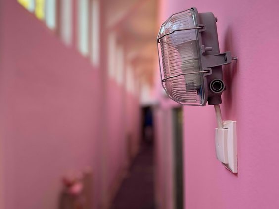 Der Gang zu den Proberäumen des Bandhauses Hamburg.