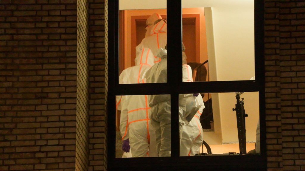 Mann durch schwere Gewalt in Wohung getötet – Frau festgenommen