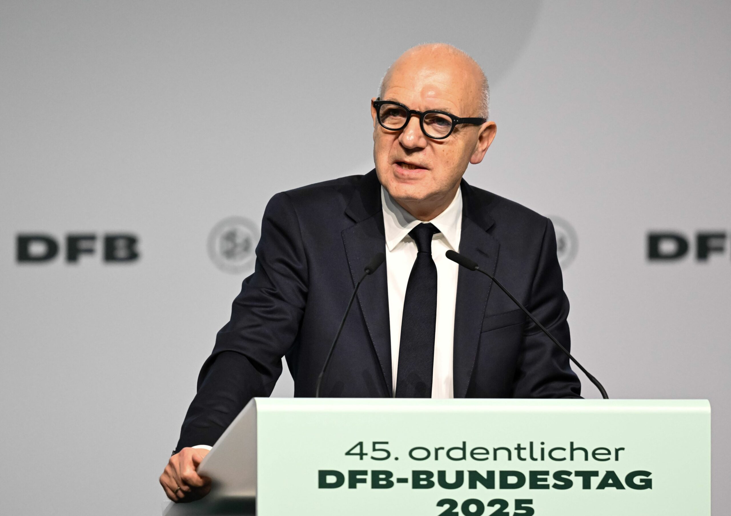 Bernd Neuendorf bleibt als DFB-Präsident im Amt.