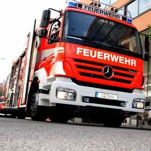 Ein Löschfahrzeug der Feuerwehr (Symbolbild).
