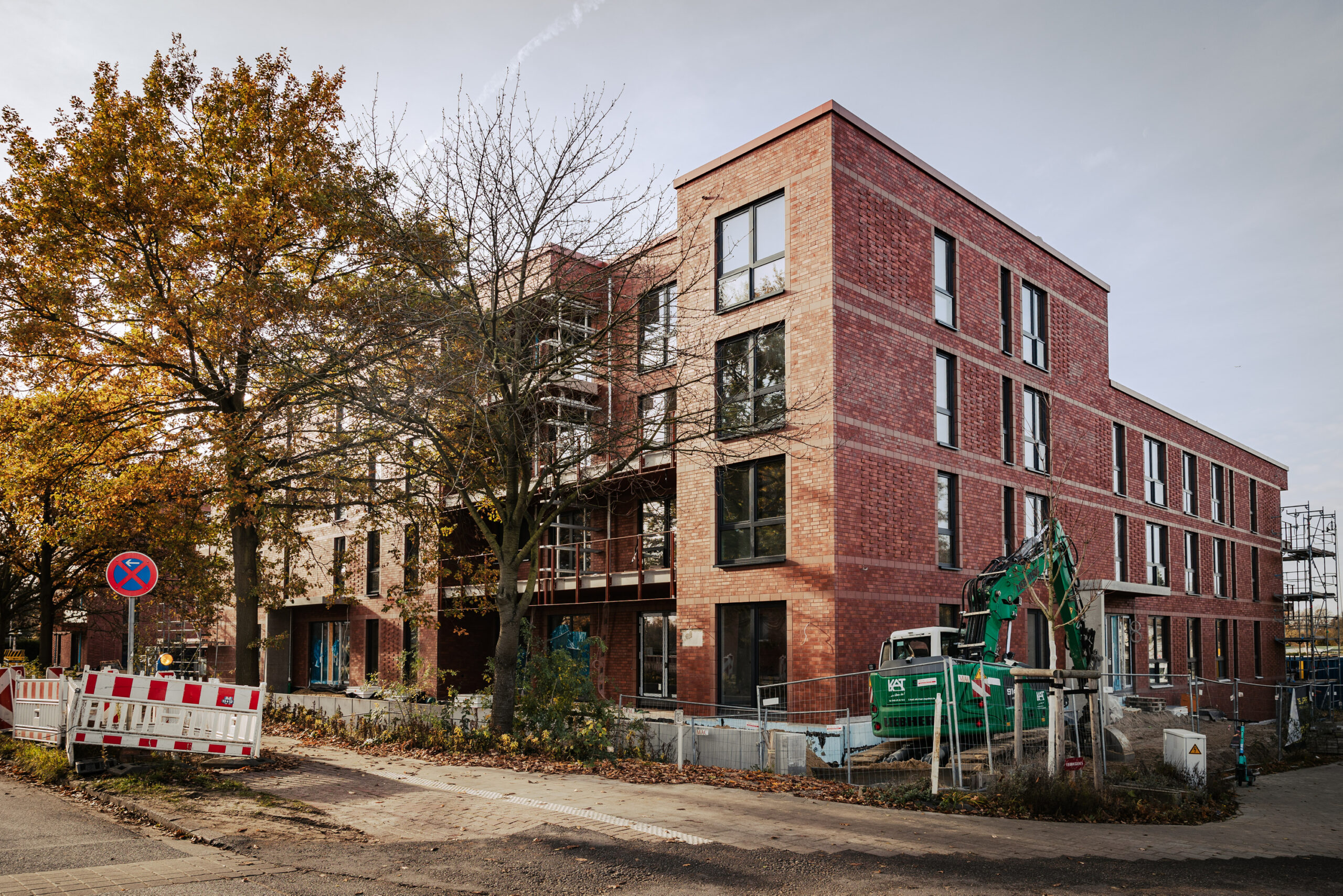 Die neuen Saga-Häuser in Georgswerder sind schon fast fertig.