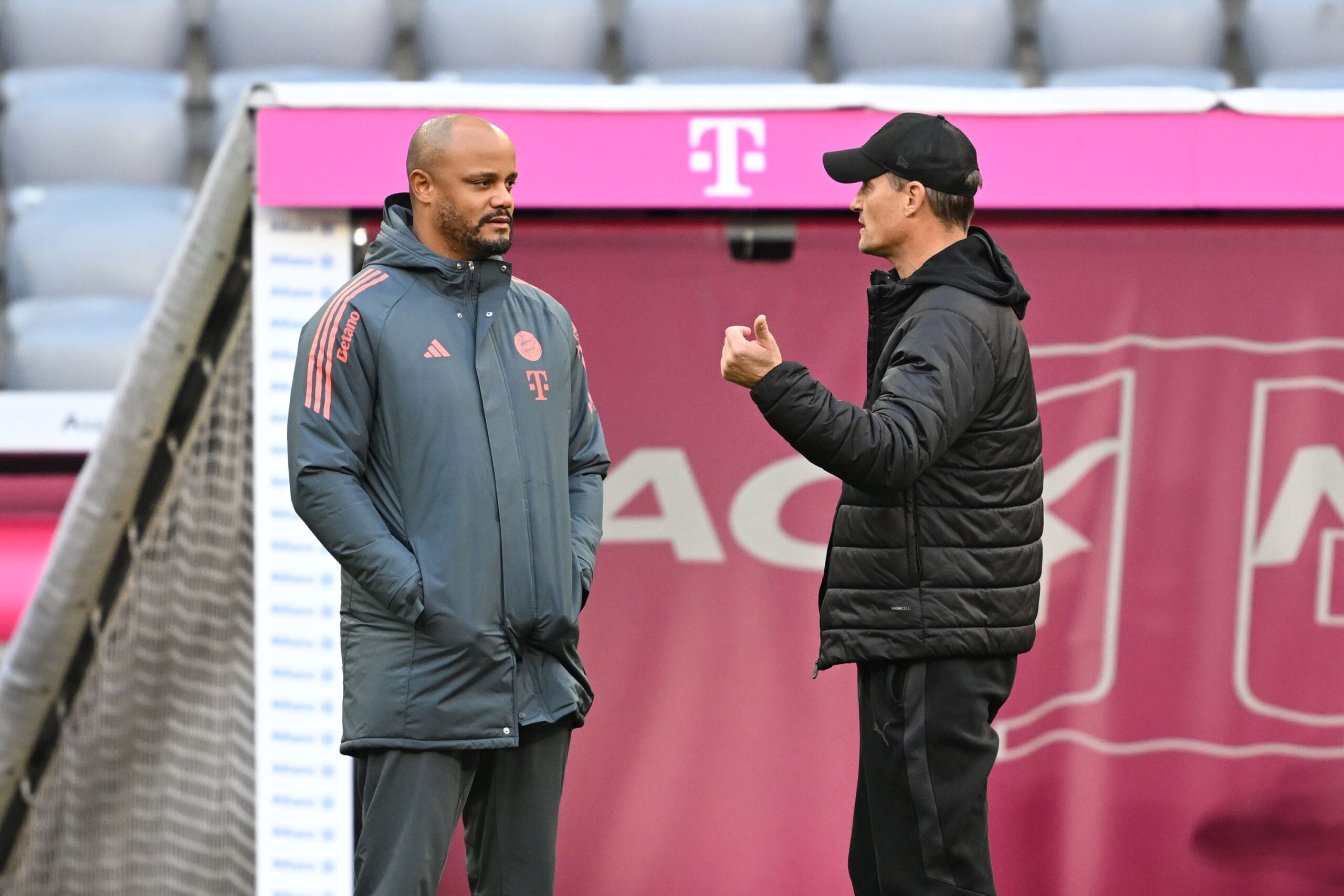 Vincent Kompany und Alexander Blessin im Gespräch
