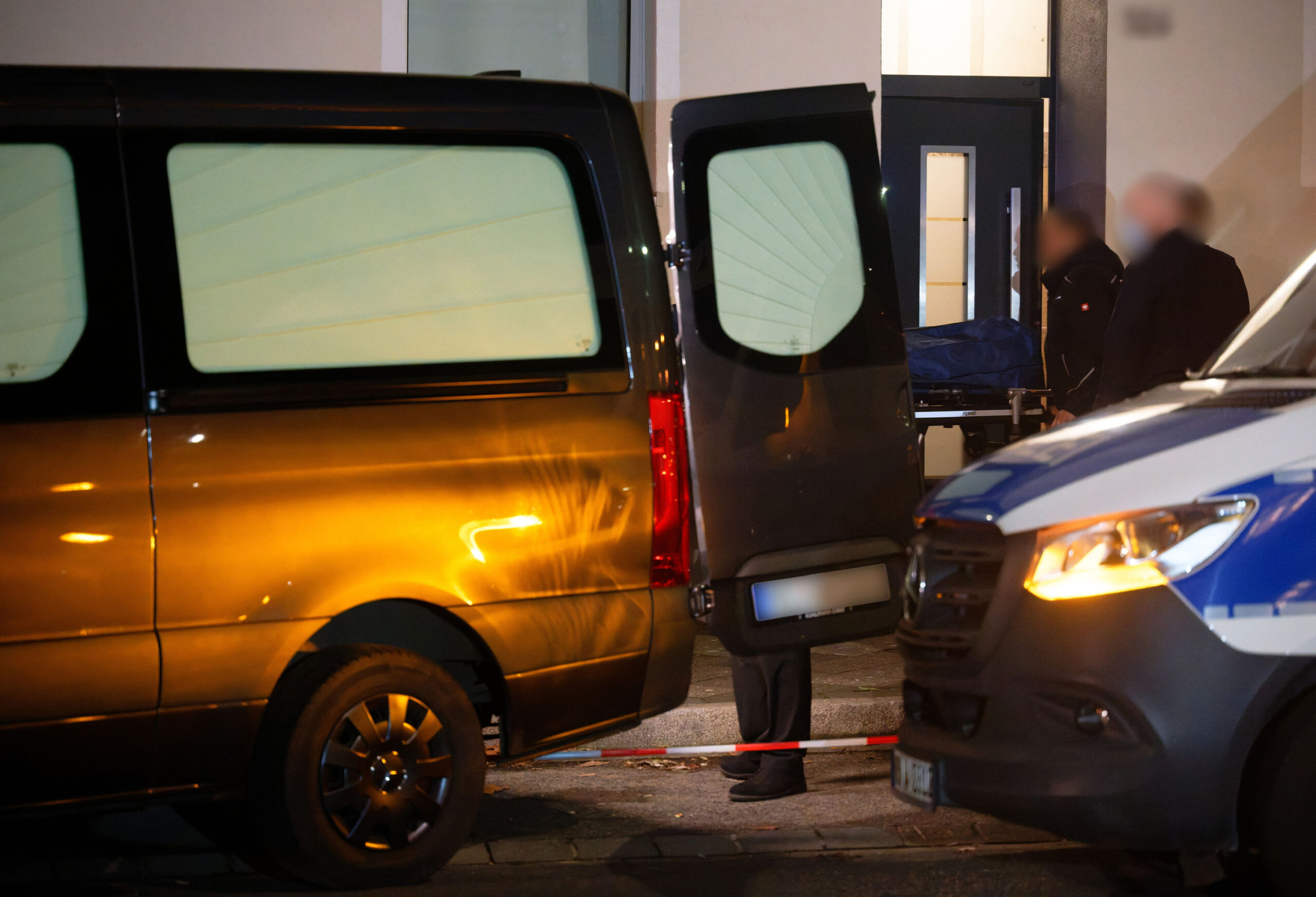 Frau und Baby in Düsseldorfer Wohnung tot aufgefunden