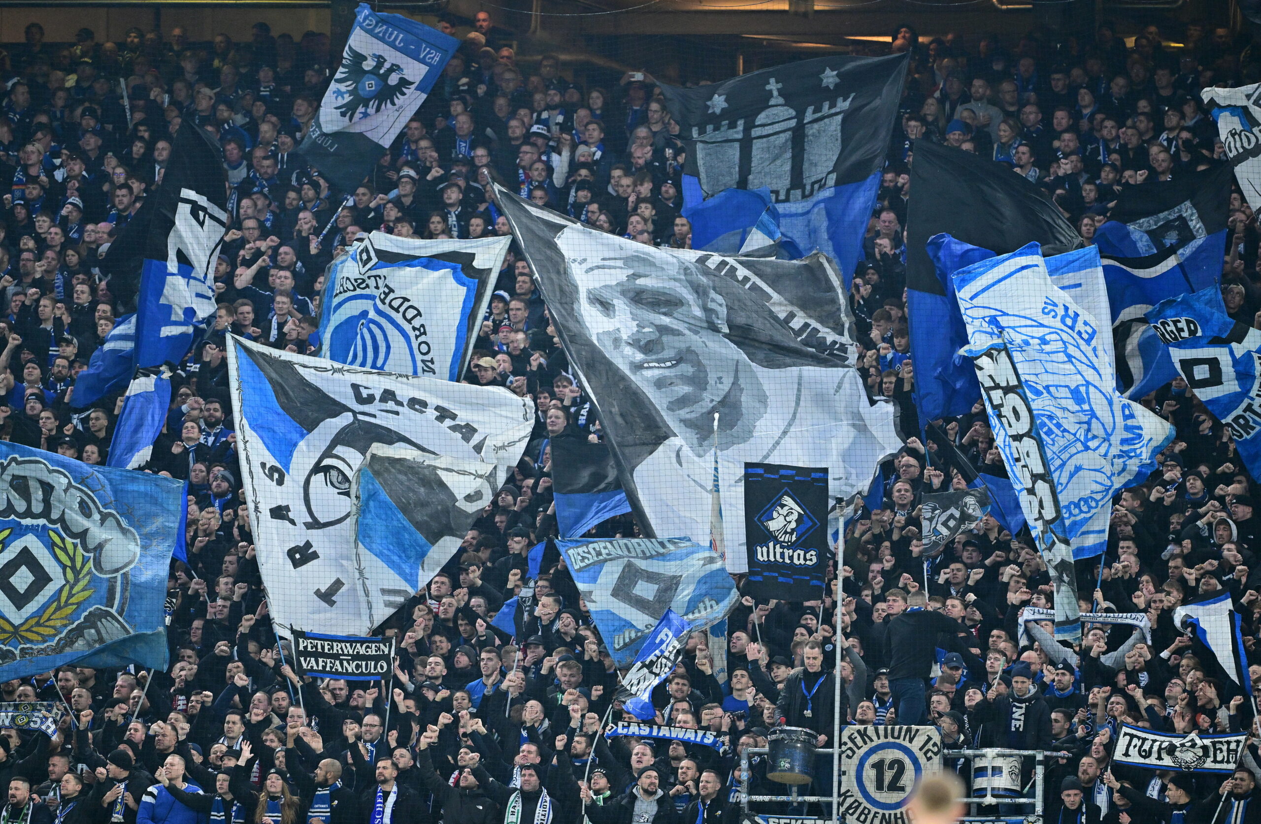 HSV-Fans im Volksparkstadion