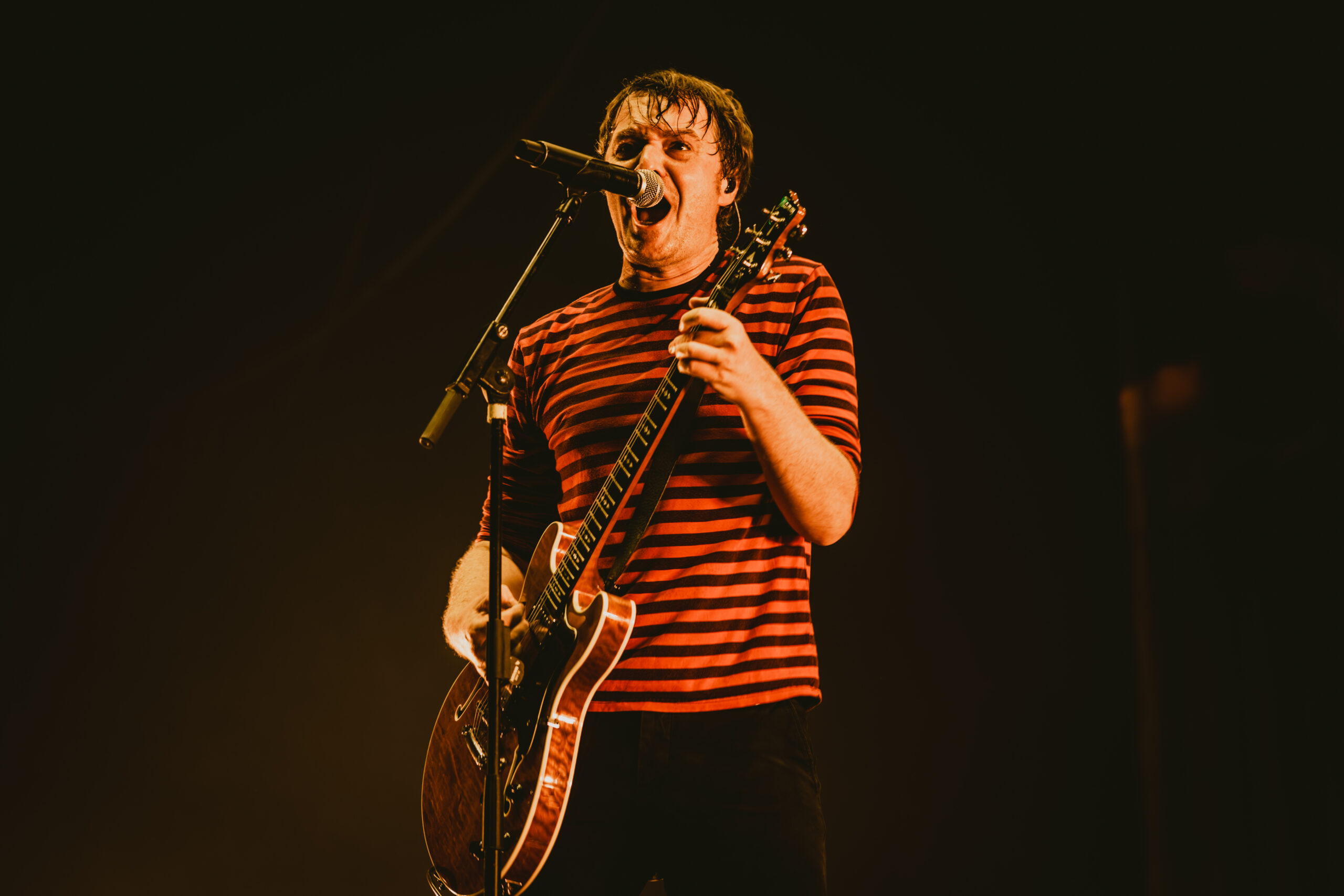 Sebastian Madsen am Mikrofon