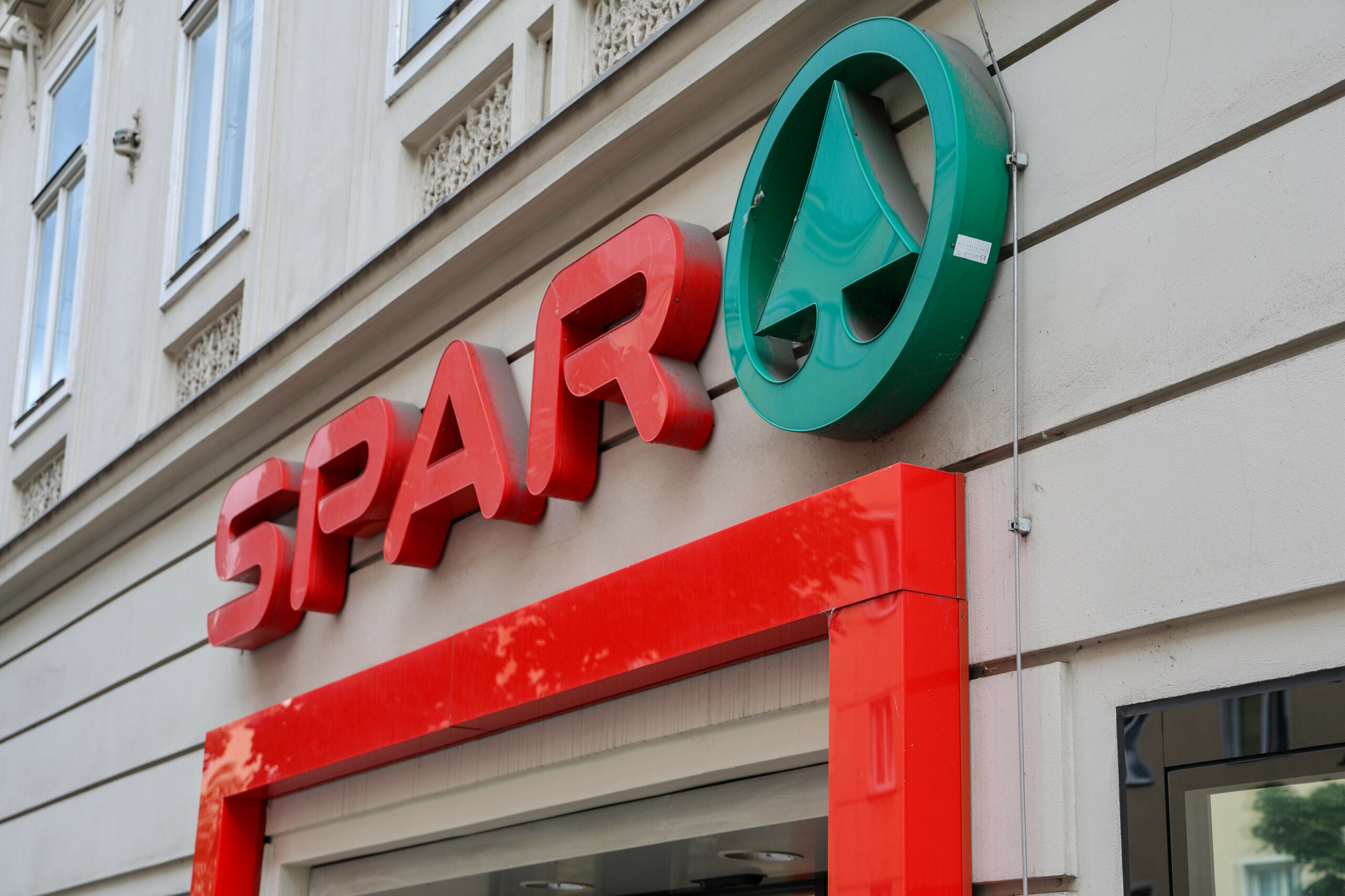 Ein angebliches Spiel der Supermarktkette Spar lockt mit einem Auto - doch hat nichts mit dem Unternehmen zu tun.