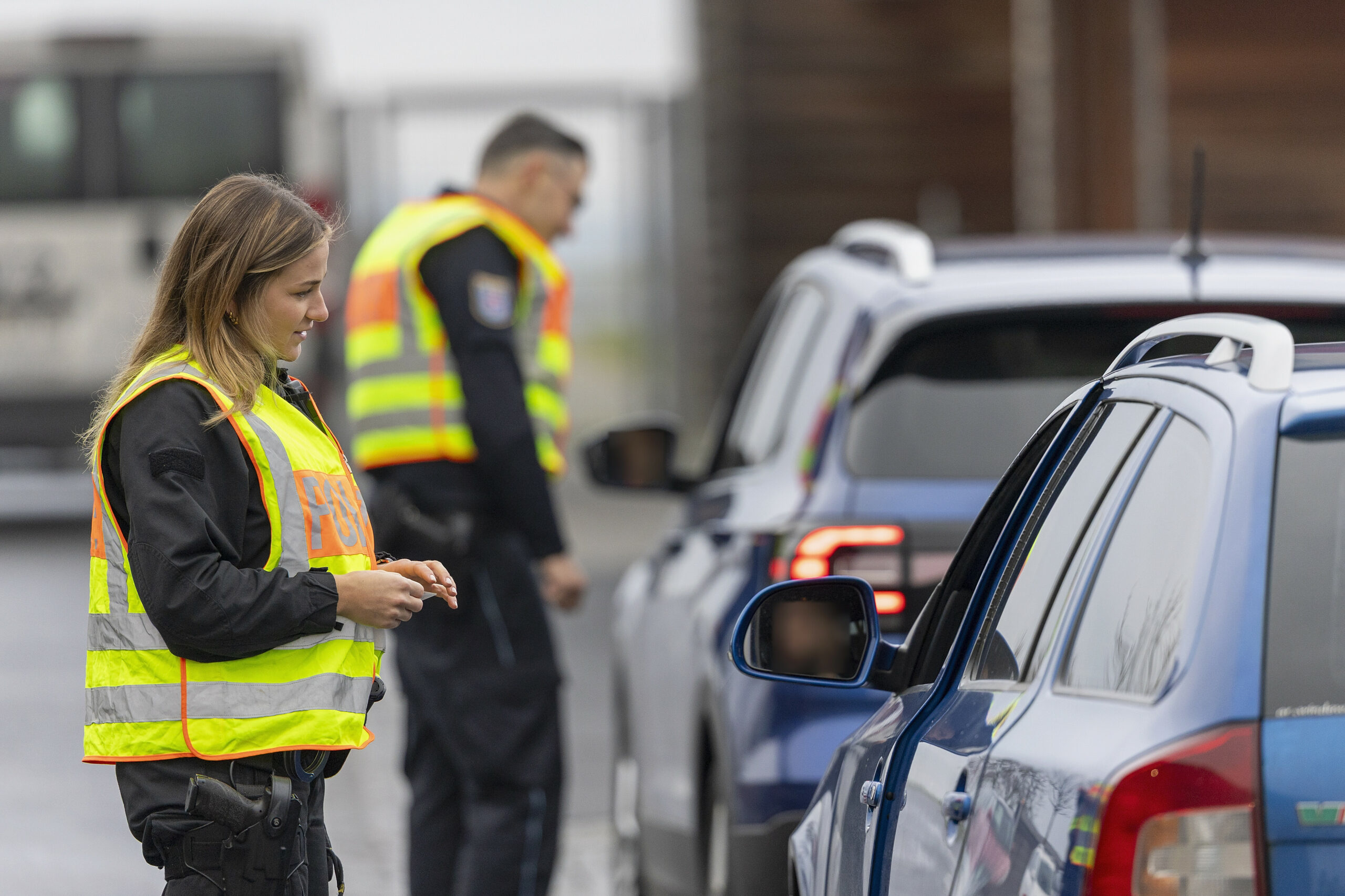 Verkehrskontrolle der Polizei (Symbolbild).
