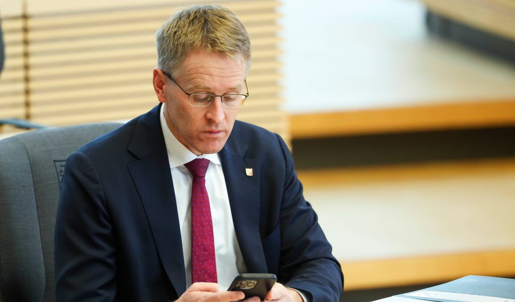 Schleswig-Holsteins-Budget-Daf-r-geht-ein-Drittel-des-gesamten-Haushalts-drauf