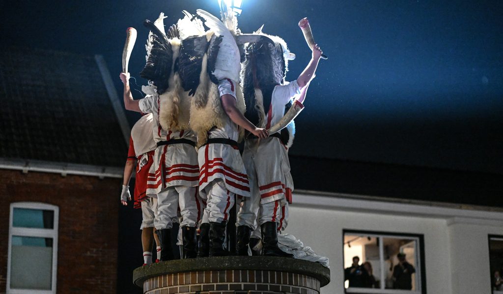 klaasohm-auf-borkum-kuhhorn-schlagen-verboten-so-lief-das-insel-fest