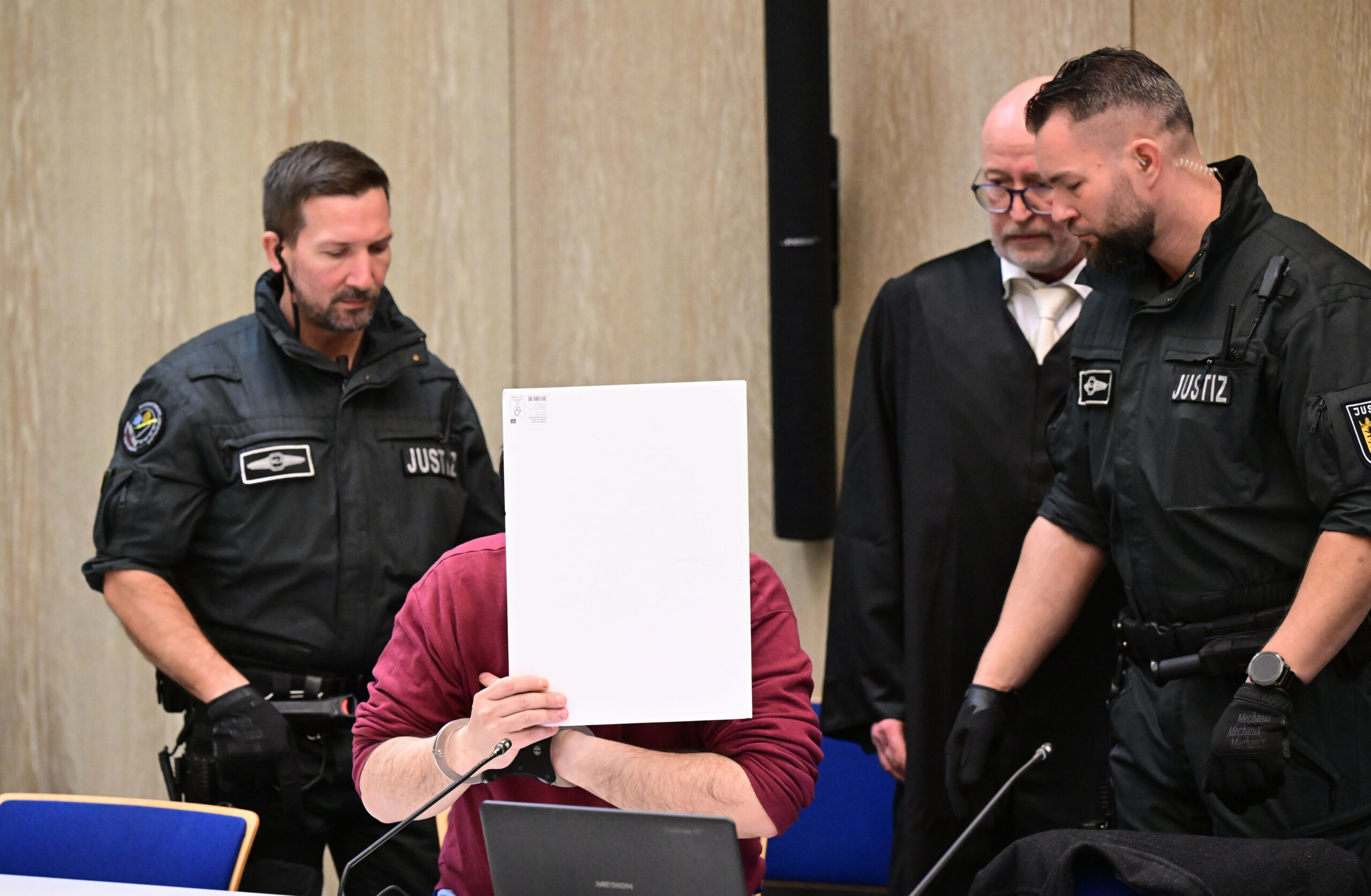 Angeklagter im Gerichtssaal