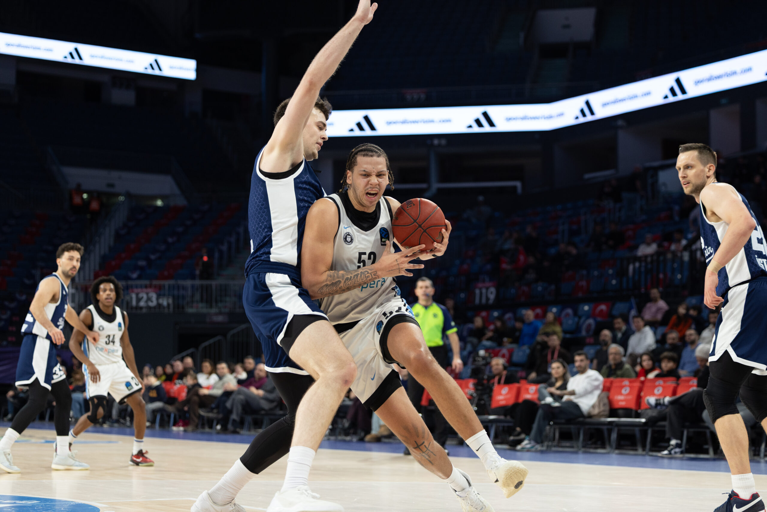 Zacharie Perrin musste in Istanbul einiges einstecken.