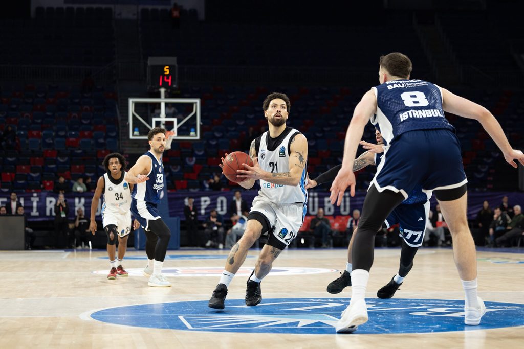 Devon Daniels strebt zum Korb, er war der beste Werfer der Towers.