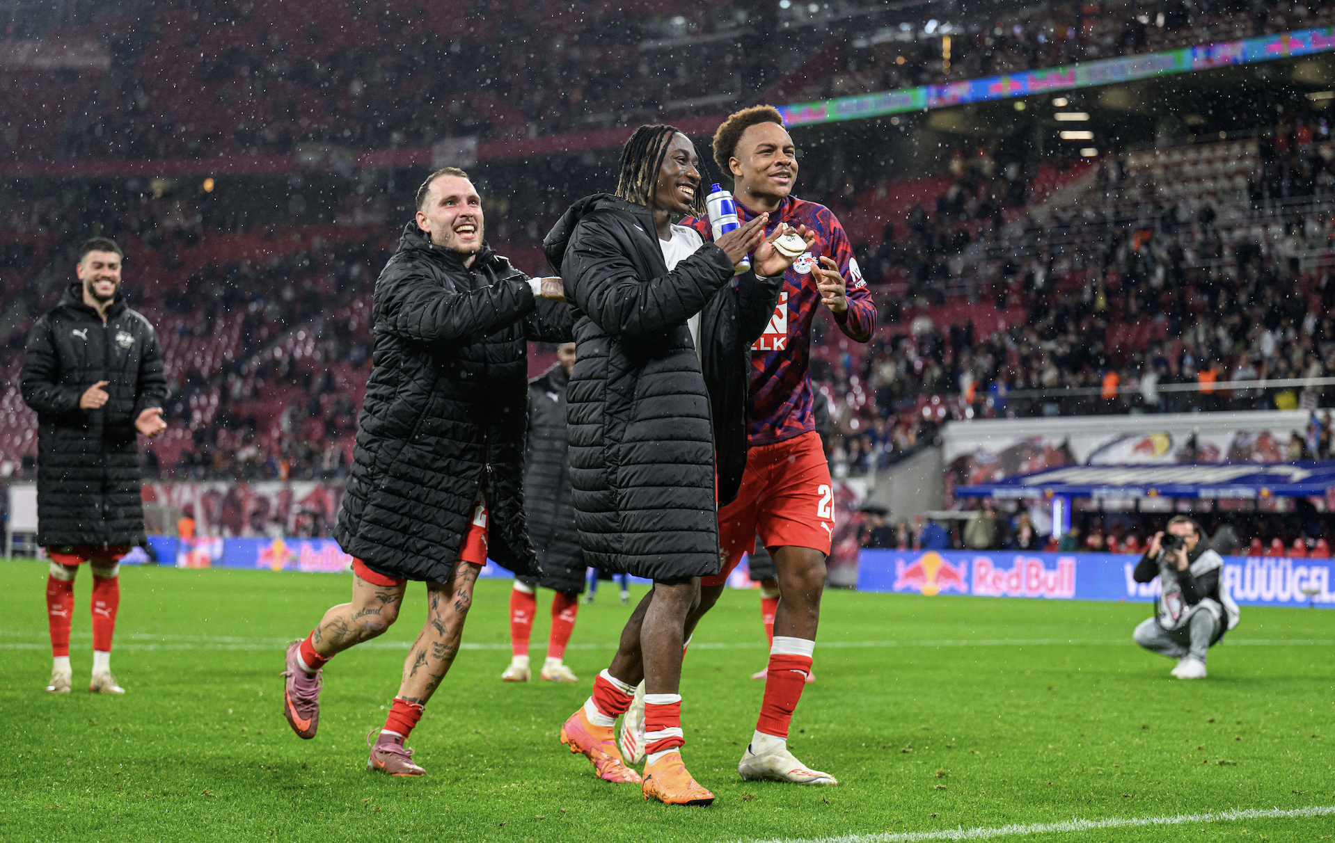 David Raum jubelt mit Assan Ouédraogo und Yan Diomande