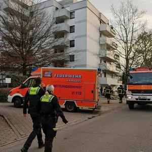 In Lohbrügge fing ein Mann durch einen Lichtbogen Feuer und wurde schwer verletzt.