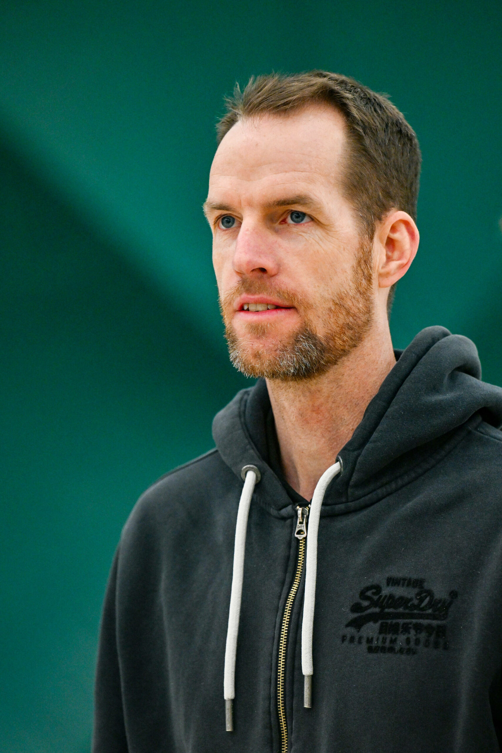 Christoph Dieckmann schaut in die Luft