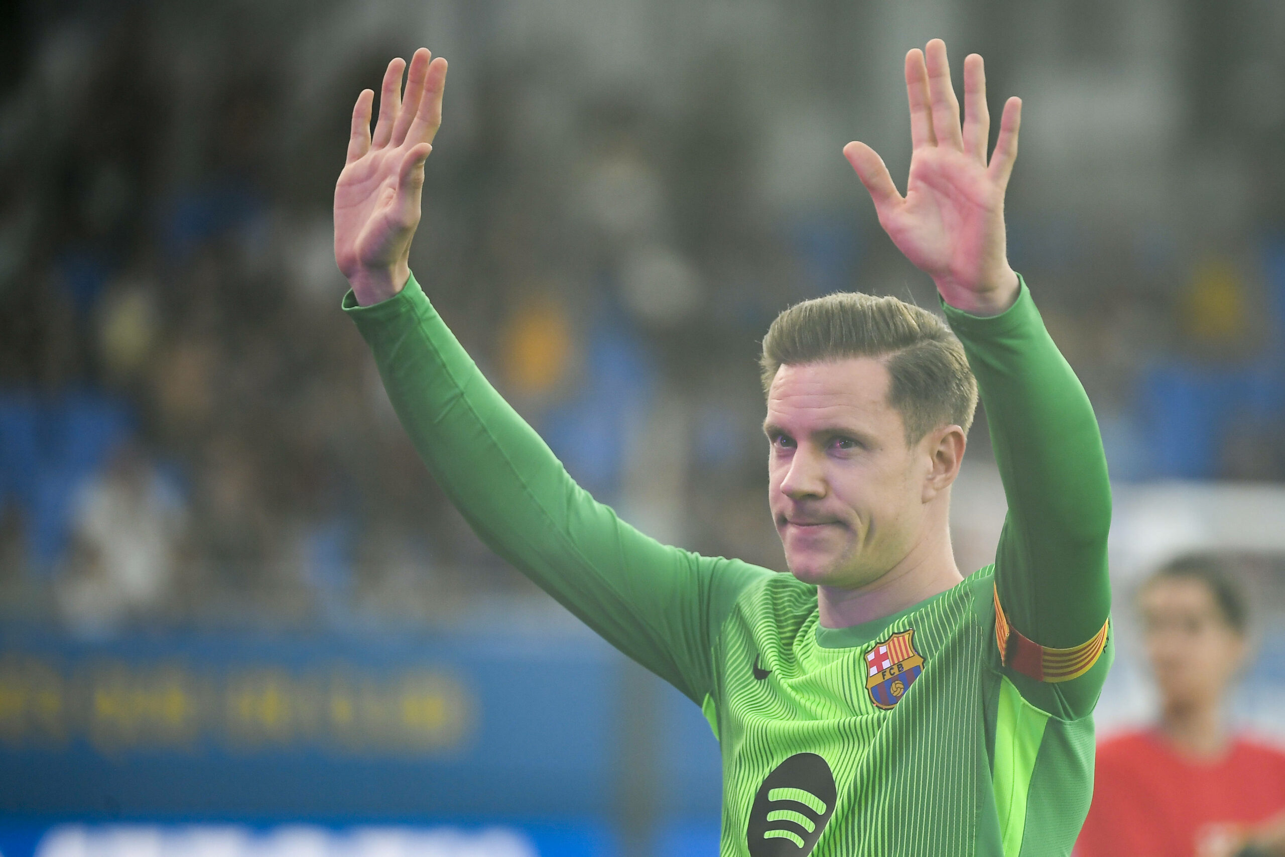 Ter Stegen winkt den Fans