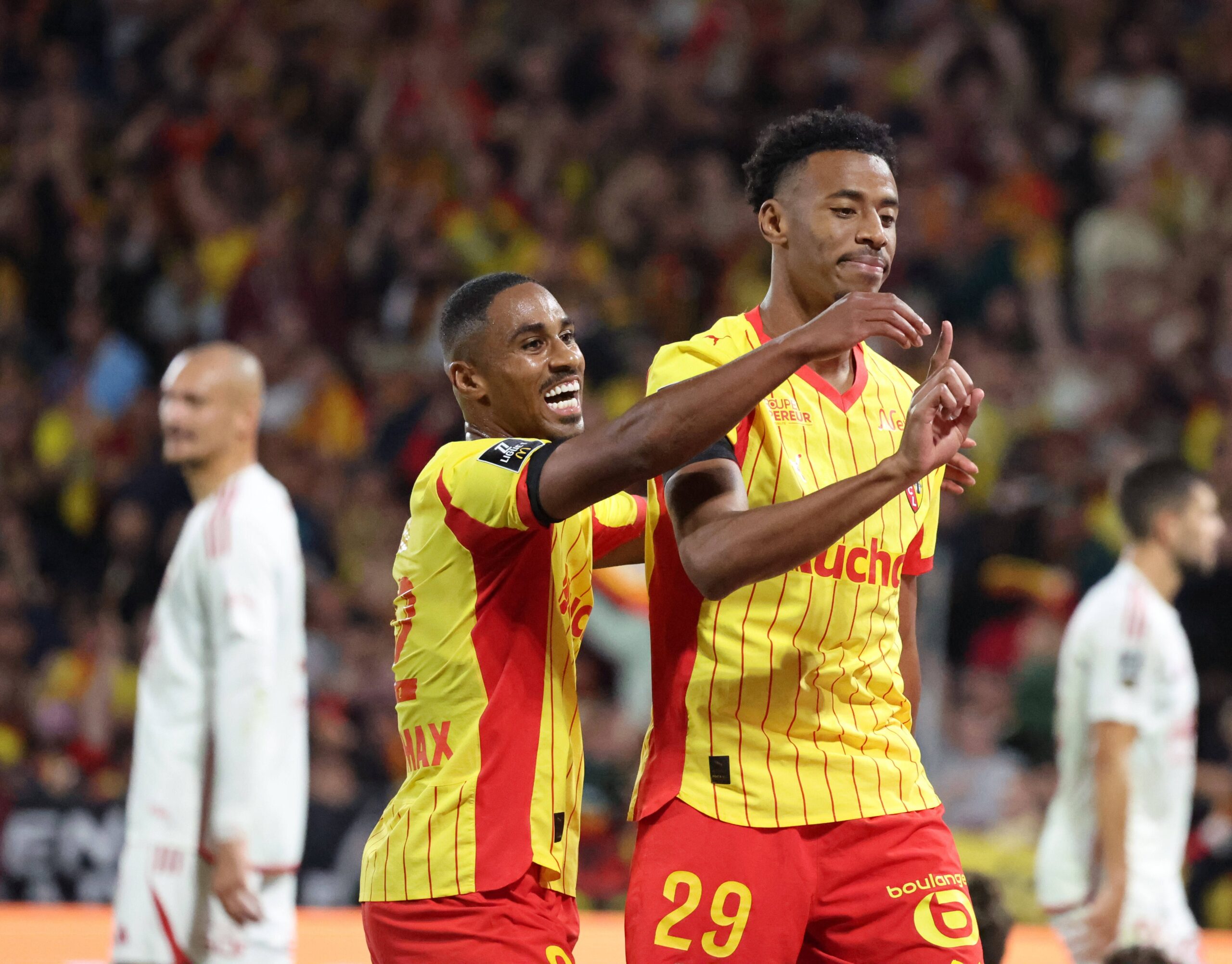 Morgan Guilavogui bejubelt ein Tor für Lens