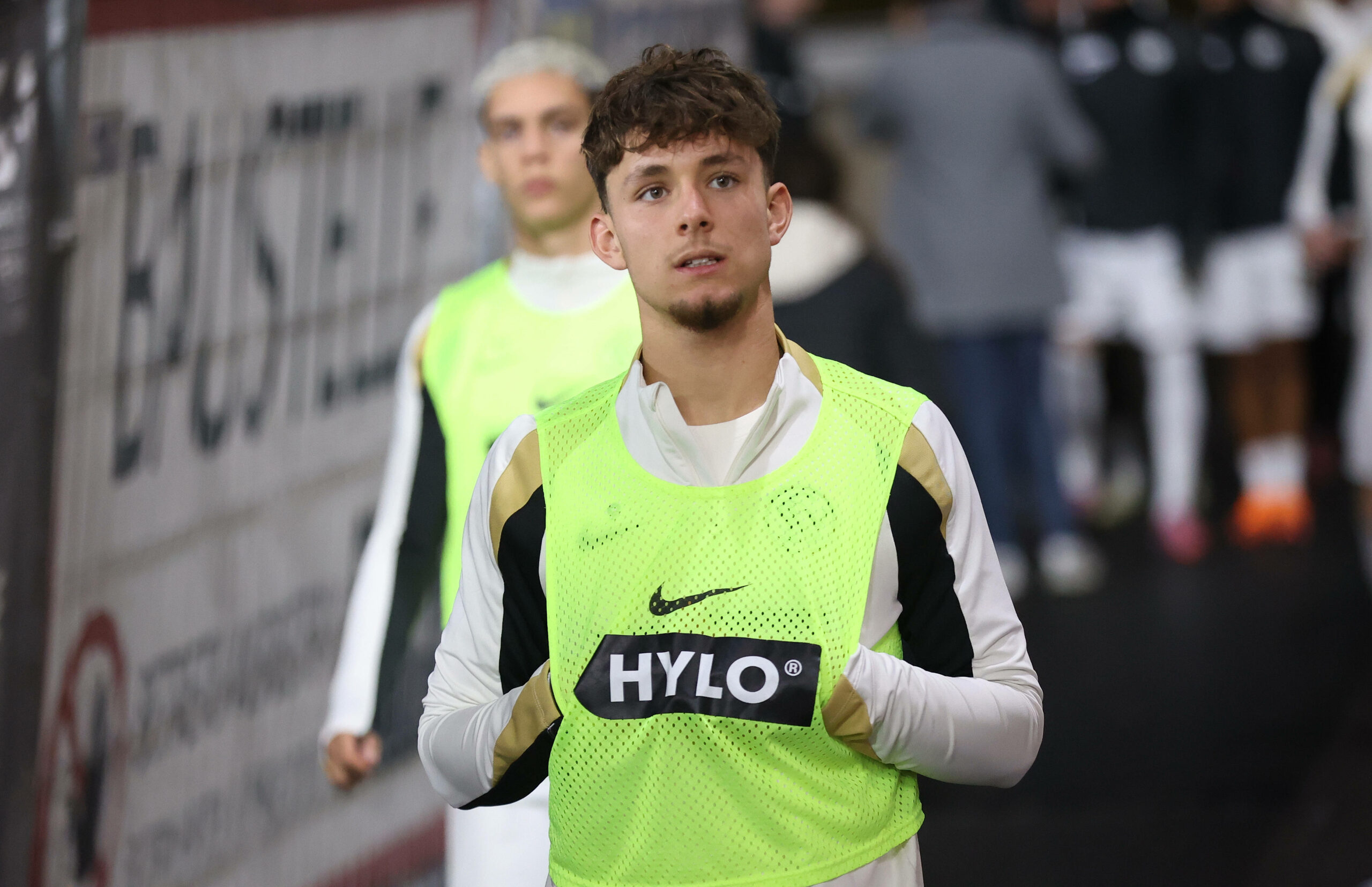 Otto Stange in einem gelben Leibchen