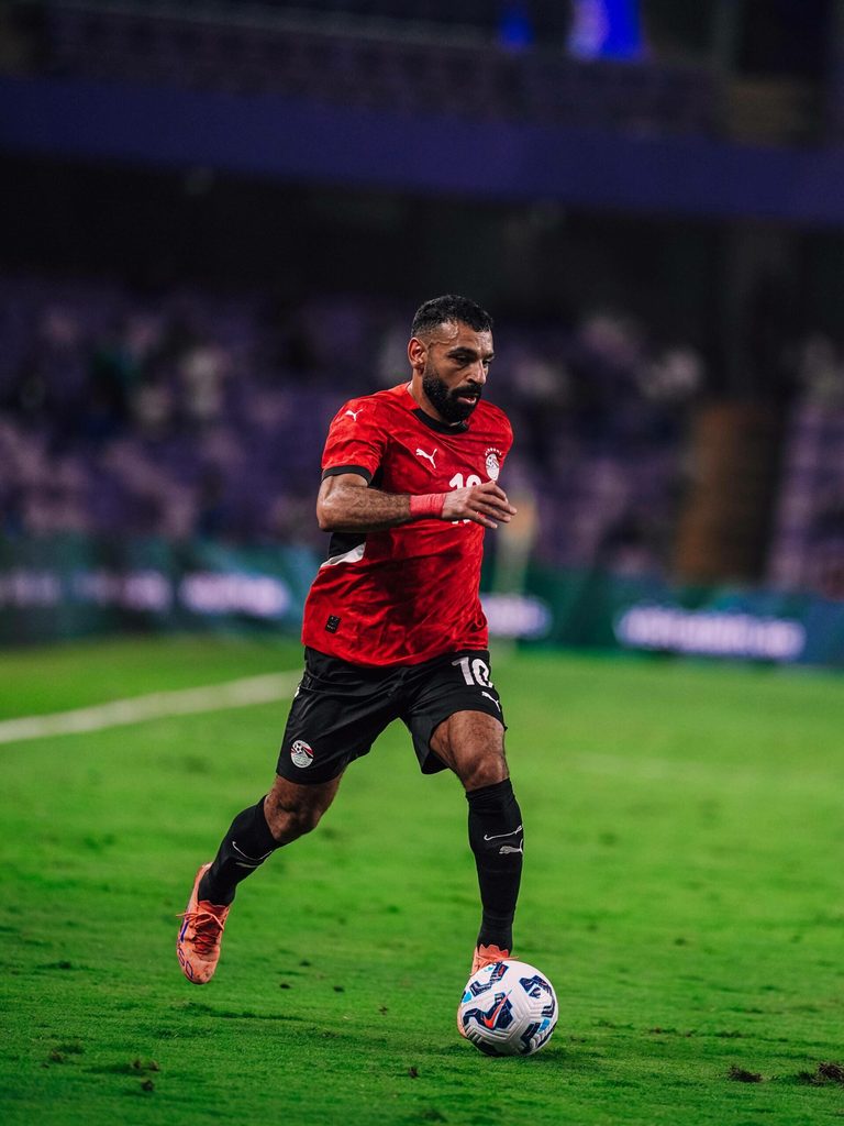 Mohamed Salah am Ball für Ägypten