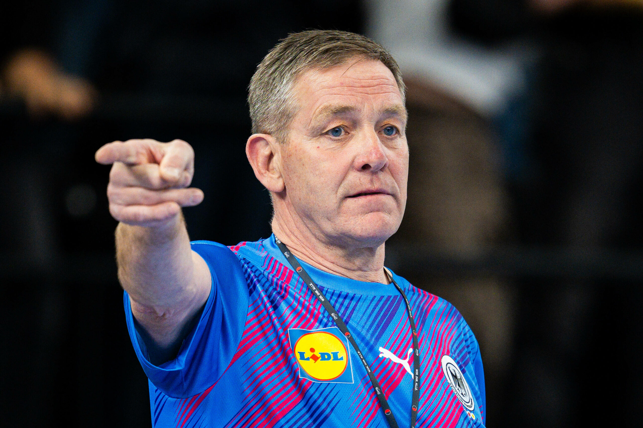 Alfred Gislason macht Anweisungen