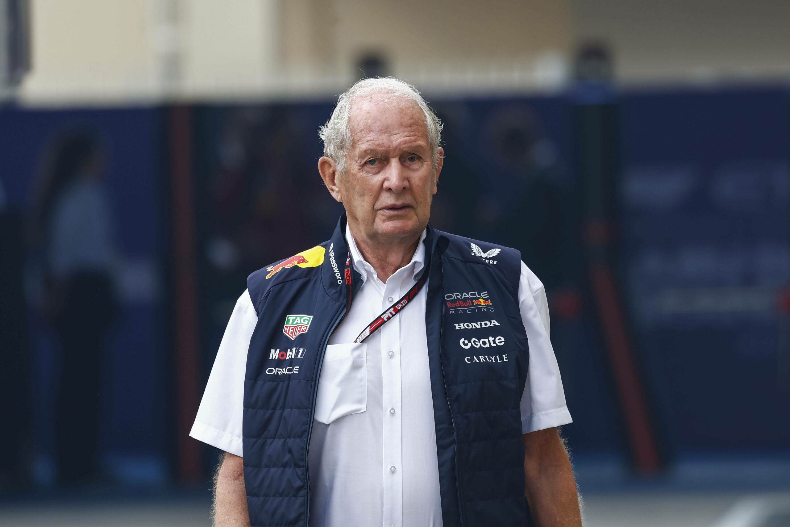 Helmut Marko schaut verärgert