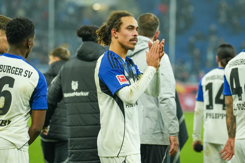 Yussuf Poulsen klatscht enttäuscht in die Hände