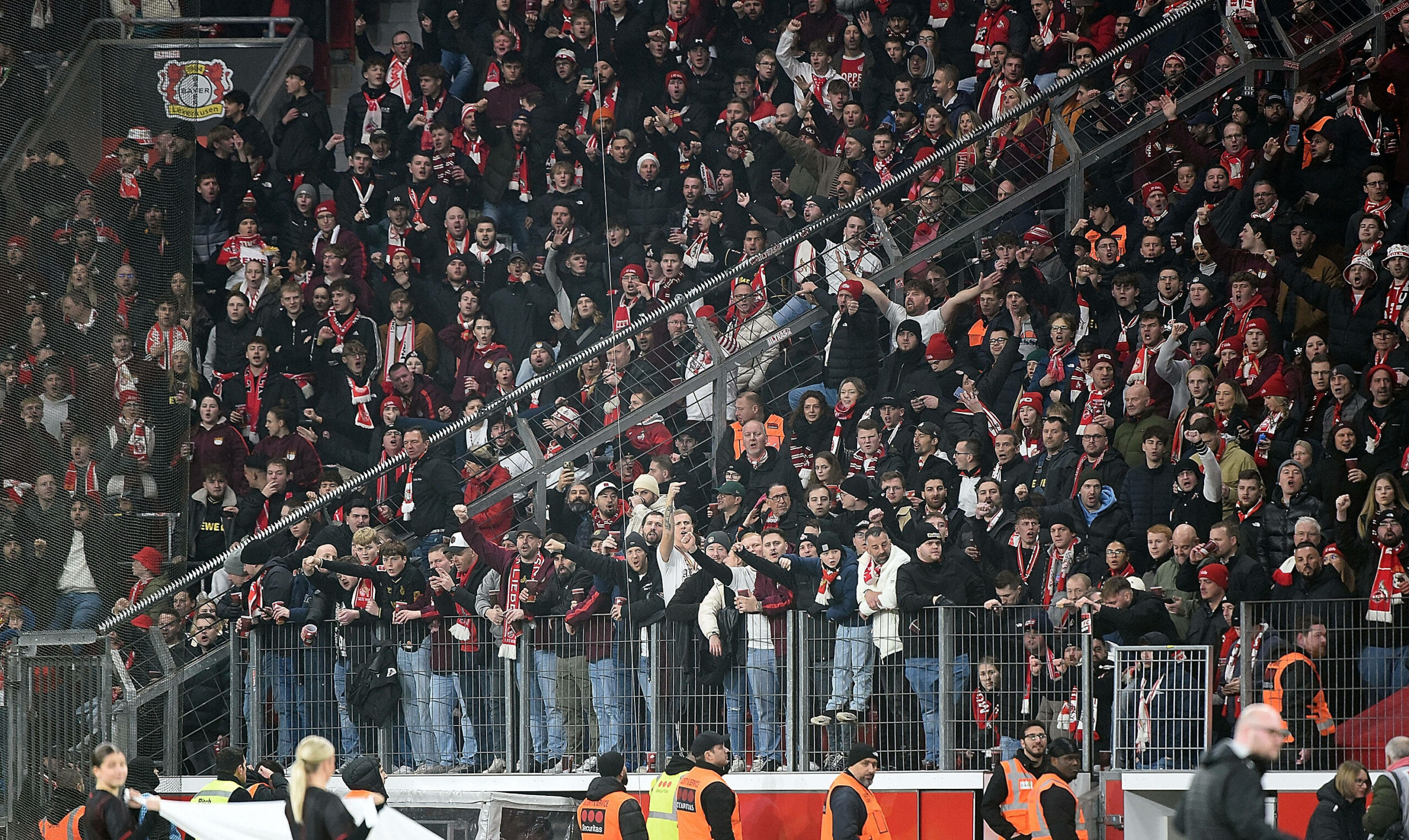 Kölner Gästeblock in Leverkusen