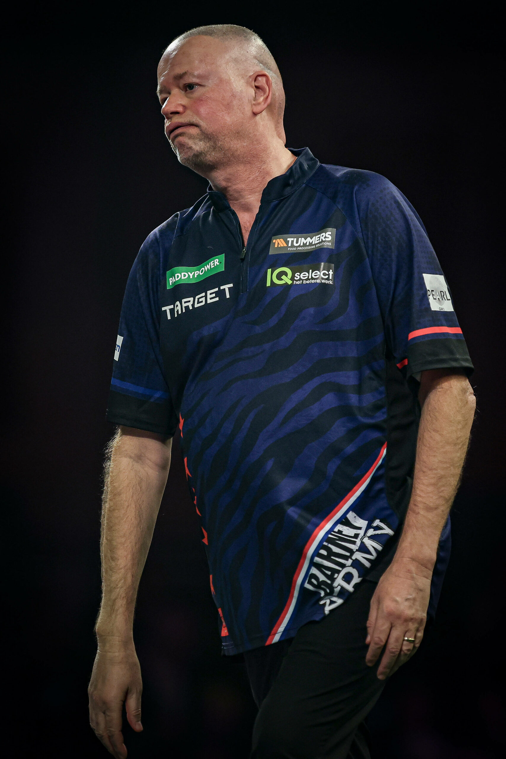 Raymond van Barneveld guckt enttäuscht