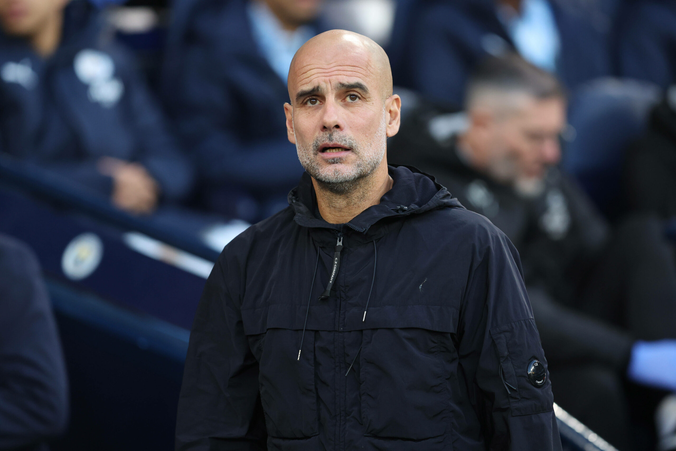 Pep Guardiola schaut ernst