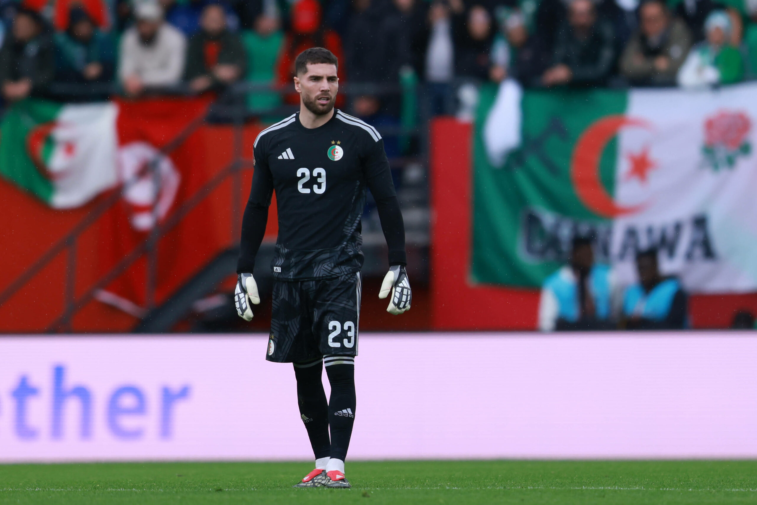 Luca Zidane steht für Algerien im Tor