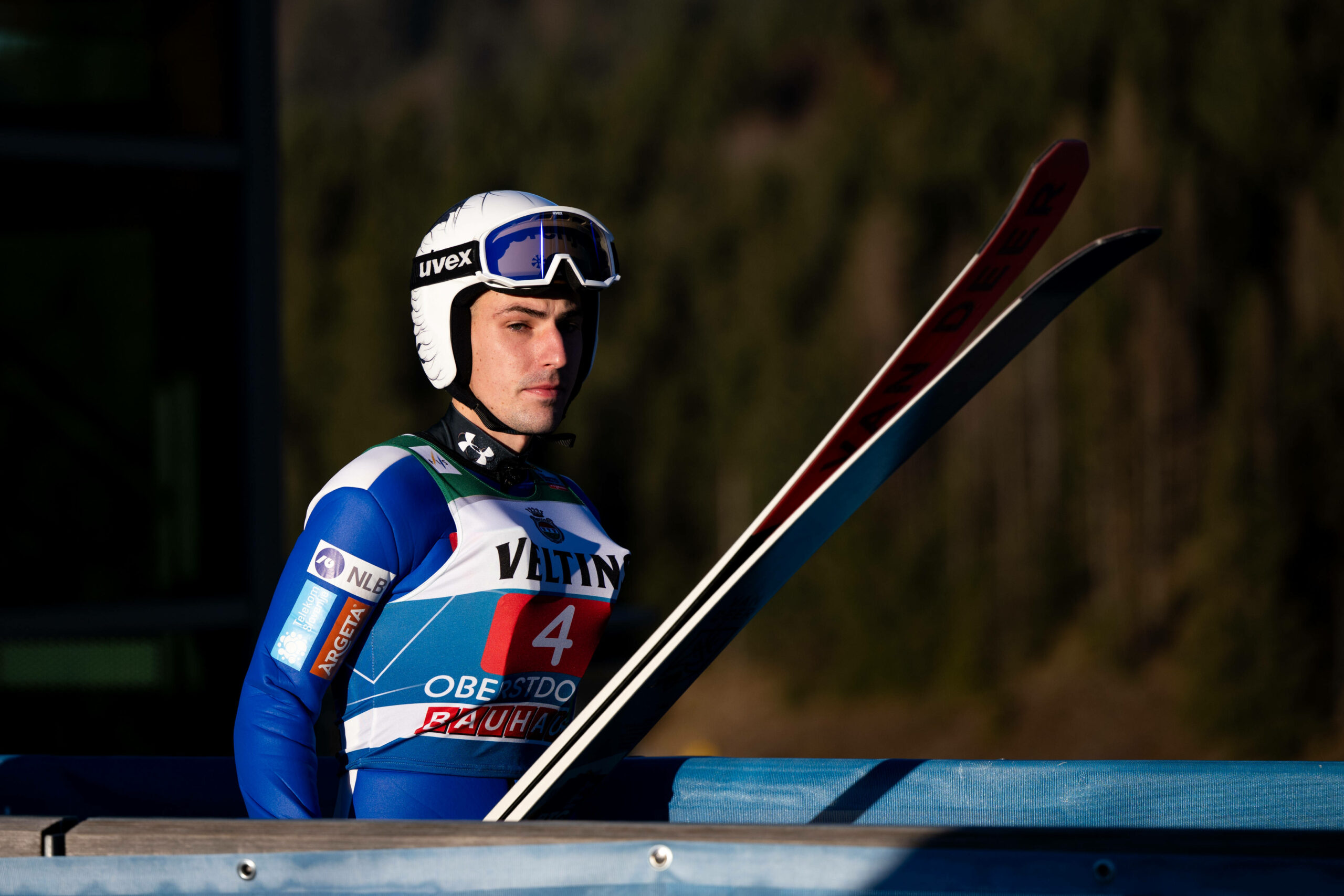 Timi Zajc nach dem Sprung in Oberstdorf