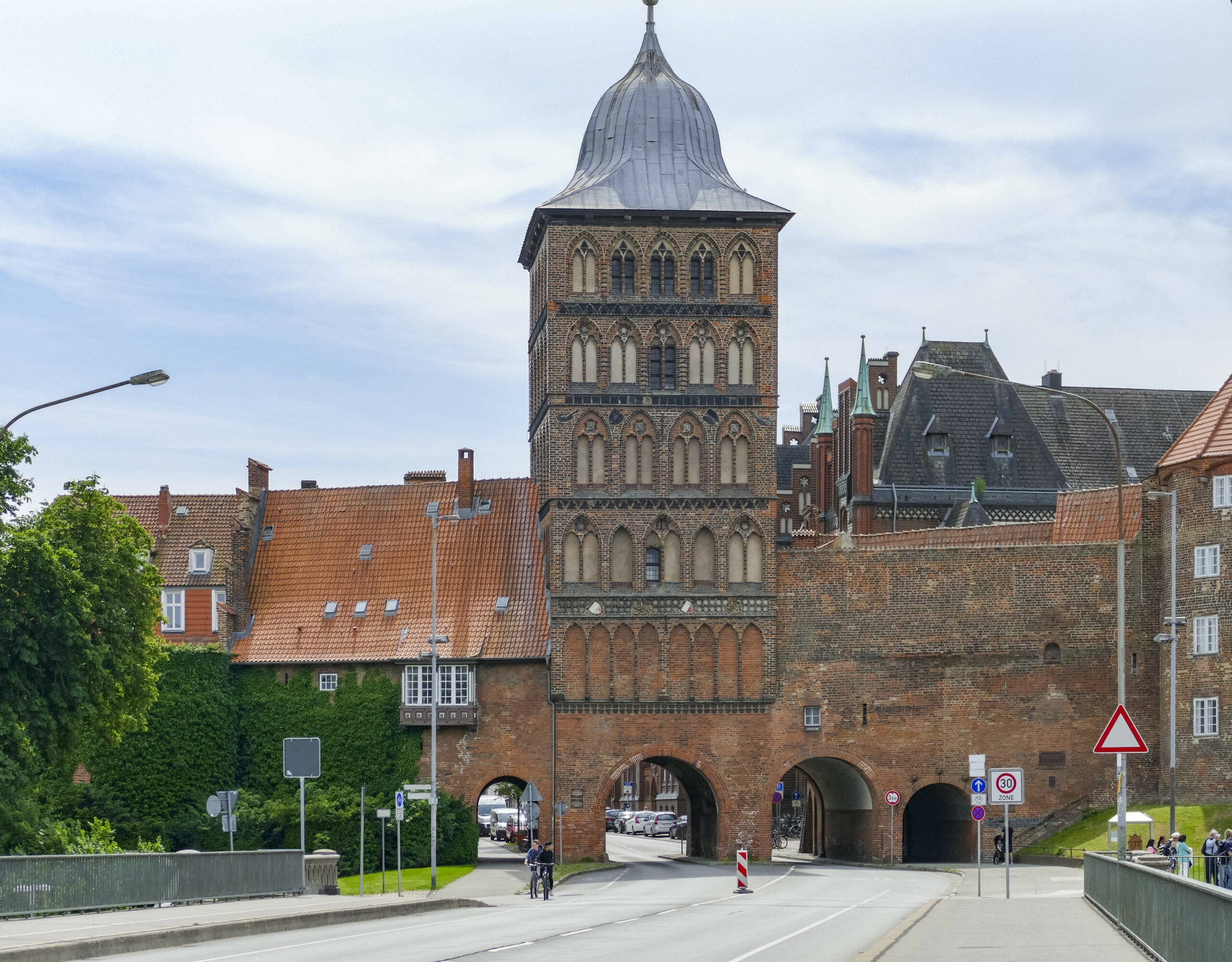 Burgtor Lübeck Brücke