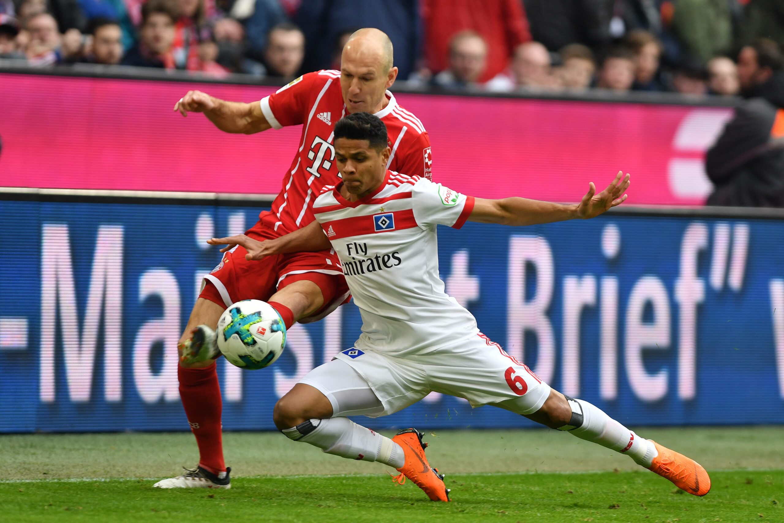 Douglas Santos (r.) spielte drei Jahre lang für den HSV.