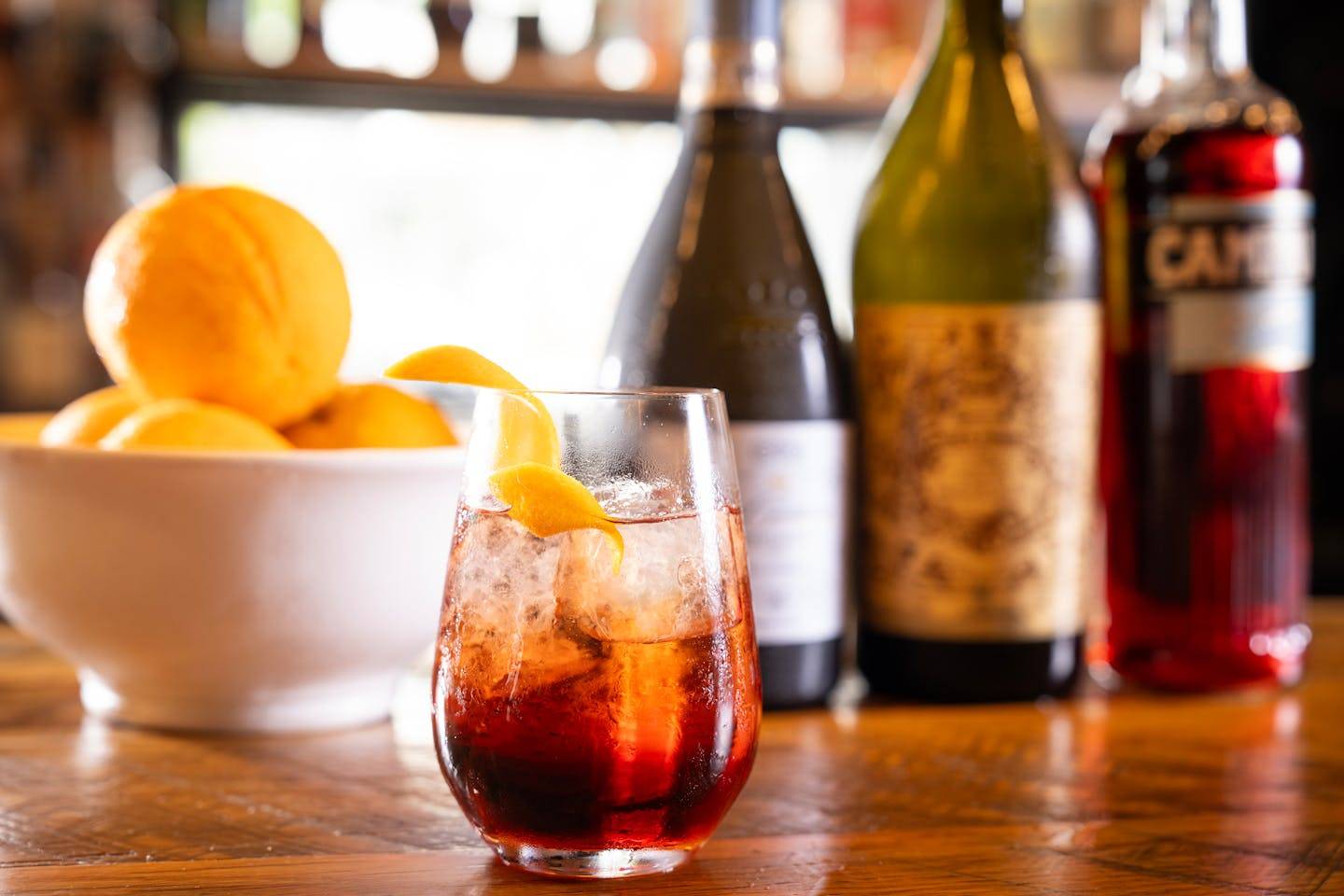 Negroni wird in der Bar besonders gern getrunken (Symbolbild).