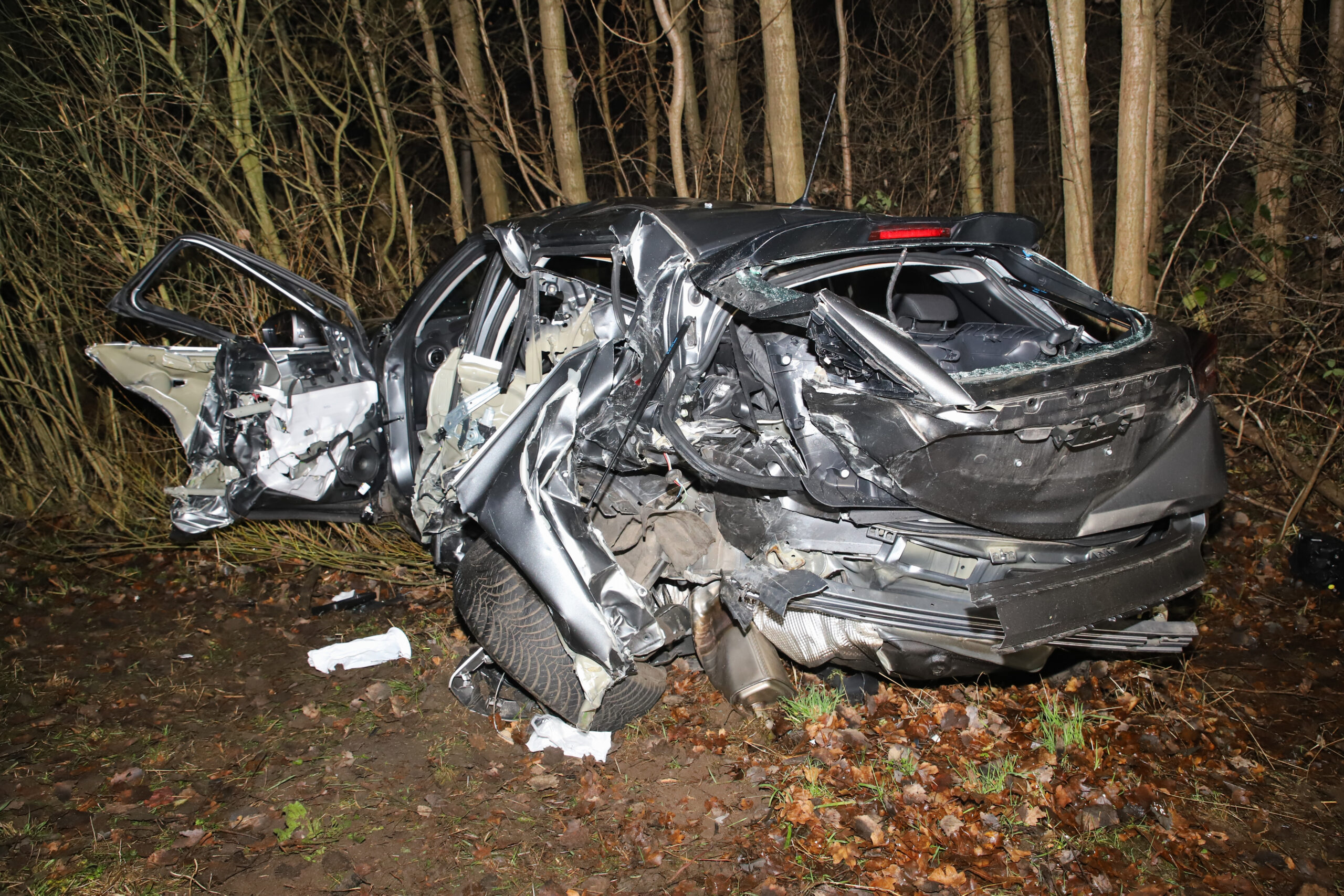 Abschleppseil auf Autobahn bei rendsburg gerissen – zwei Schwerverletzte