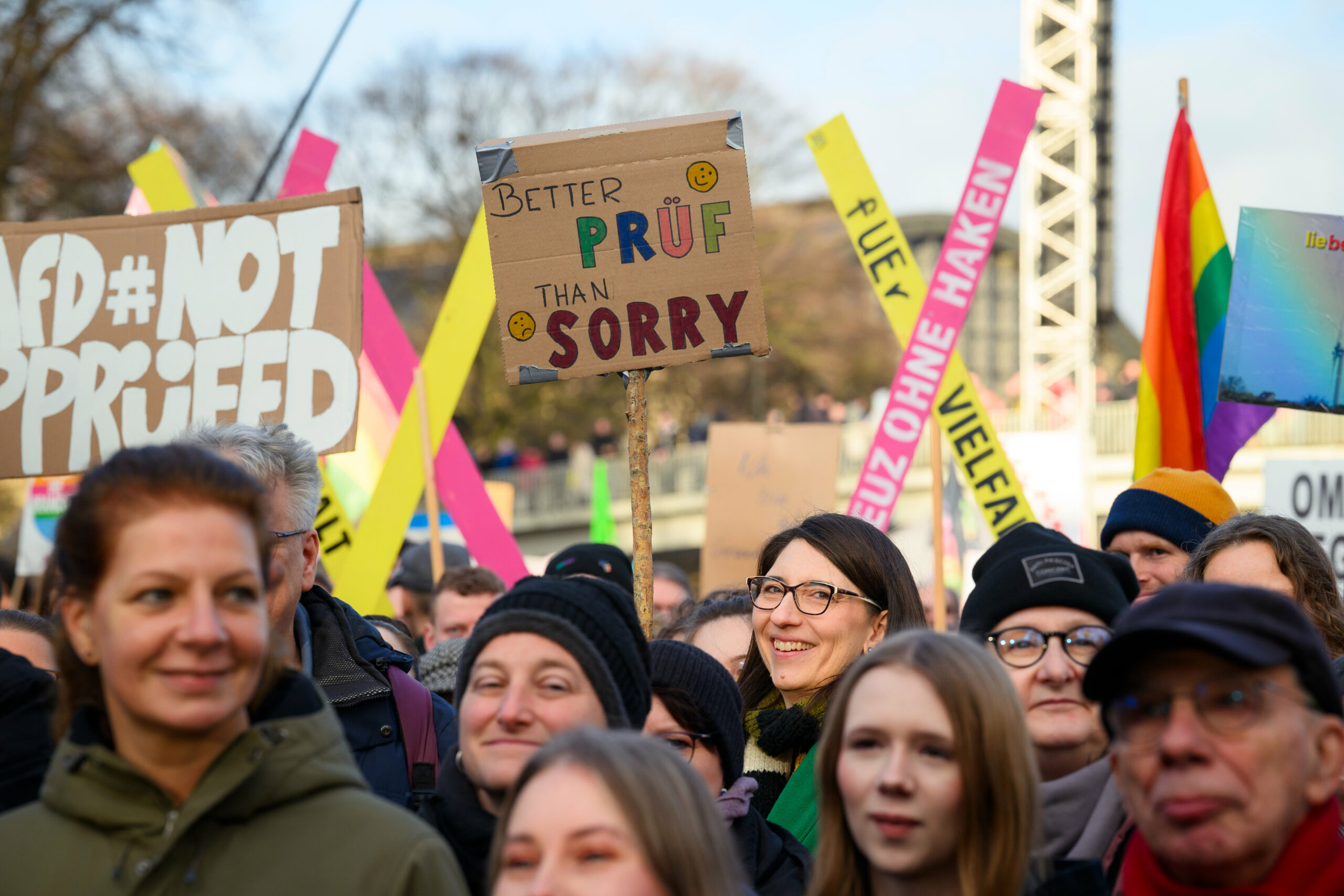 „PRÜF“-Demo gegen Rechts